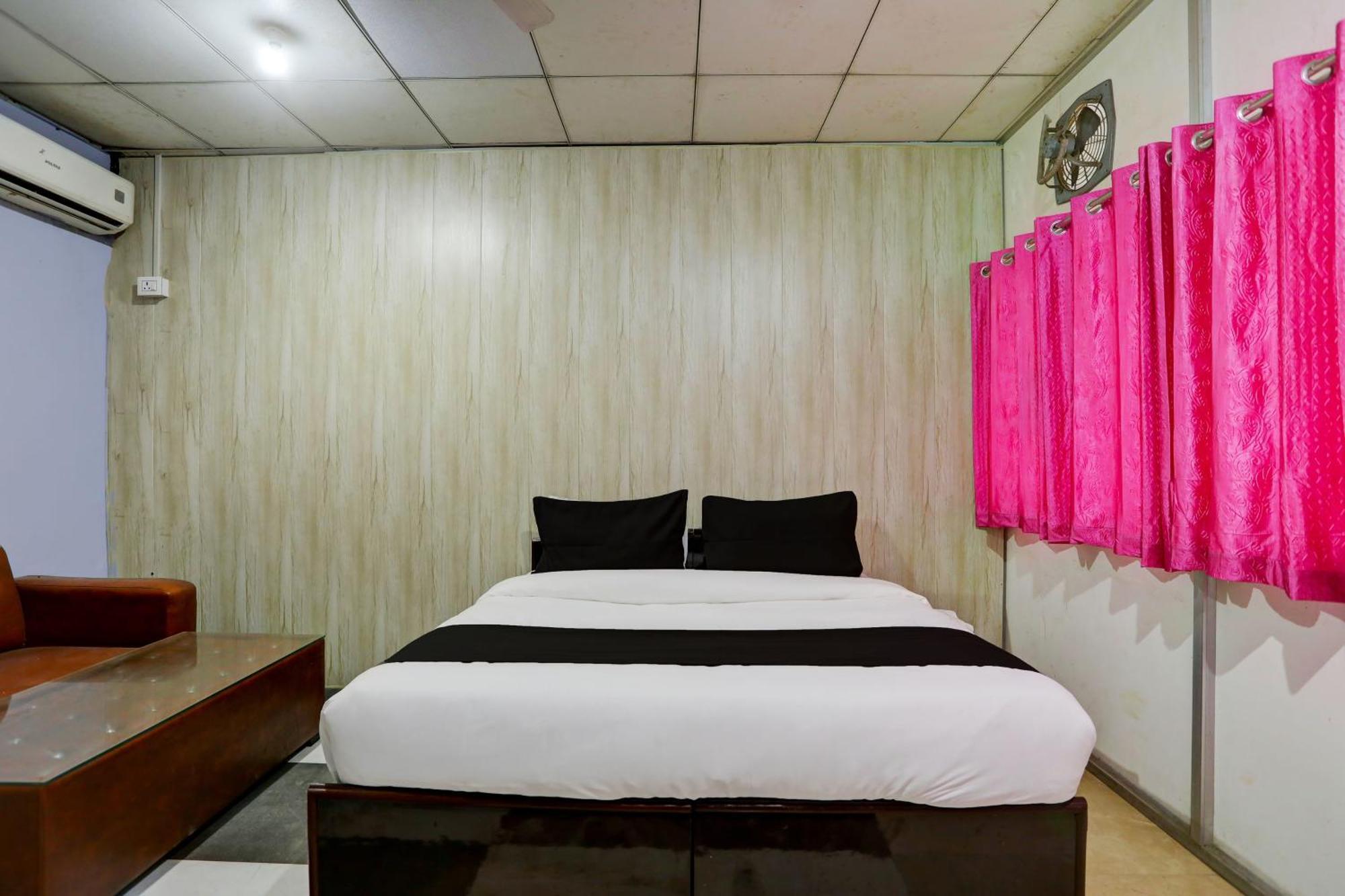 Collection O Harsh Hotel & Restaurant Bhiwadi Exteriör bild